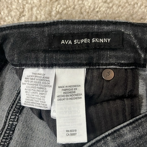 Lucky Brand Black Skinny Jeans - Picture 4 of 4